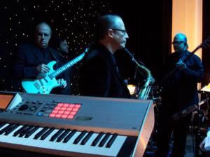 Dennis Keith Experience - Live Music