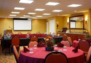 Salon AB - Thumbe Butte And Granite Vista