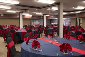 Big Bear Room -- Mistahi-Maskwa