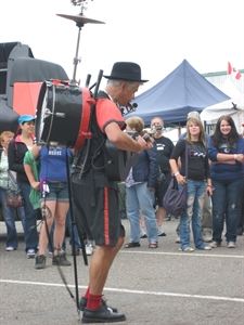 Dan the One Man Band