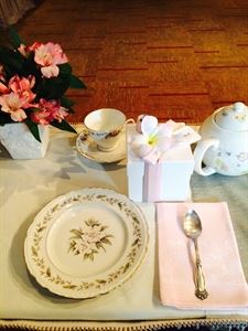Vintage Glam Tea Party & Co.