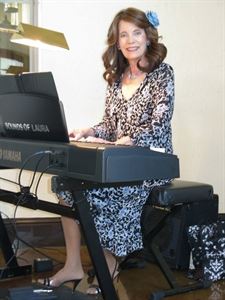 Sounds of Laura/Solo Pianist