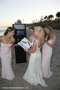 AAA DIAL A DJ Chicagoland PHOTO BOOTHS & expert Karaoke Service