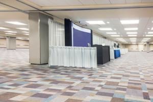 Pacific Concourse (Rooms A-O)