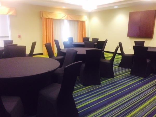 Fairfield Inn & Suites Cumberland
