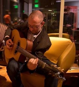 Alex Tomaino, Solo Guitarist