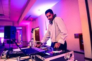 DJ Prashant - Indian Desi DJ in Chicago