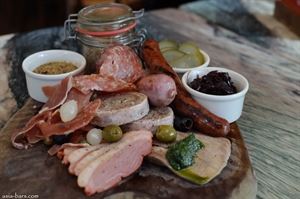 Wallnuts Expressive Catering