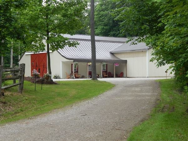Alford's Glen Wedding Barn