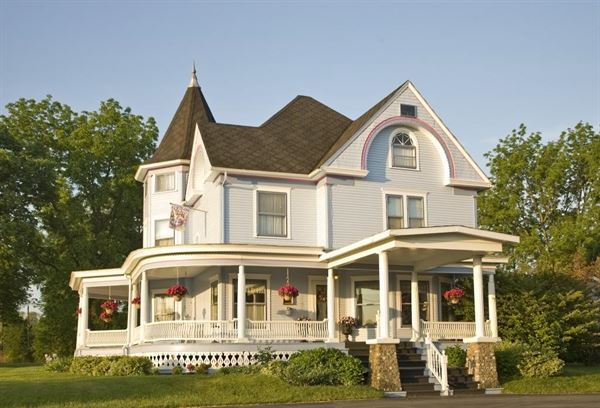 Castle in the Country Bed and Breakfast