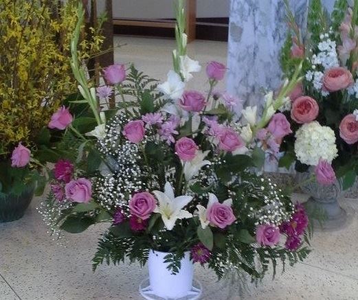 ESTRELLA'S FLOWER SHOP