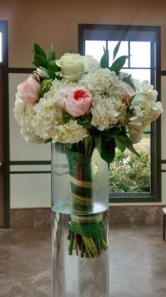 ESTRELLA'S FLOWER SHOP