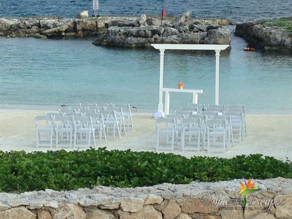 Tropical Escapes Destination Weddings & Travel Inc.