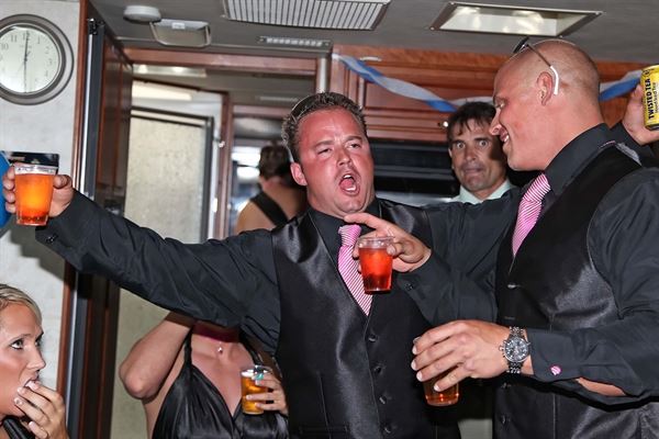 L.A. Custom Coaches- Wedding Limo Service -Wedding Limousine Lethbridge AB.