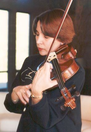 Lucina Horner Cosby, Violist/Wolfgang String Quartet