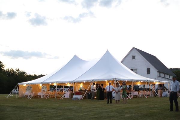 Bear Mountain Inn & Wedding Barn