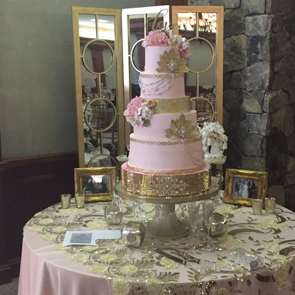 Rolling Hills Country Club