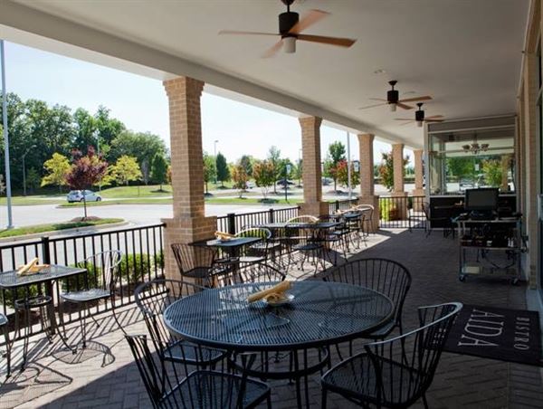 AIDA Bistro & Wine Bar