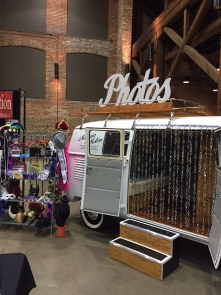 Memories In Motion Photo Bus