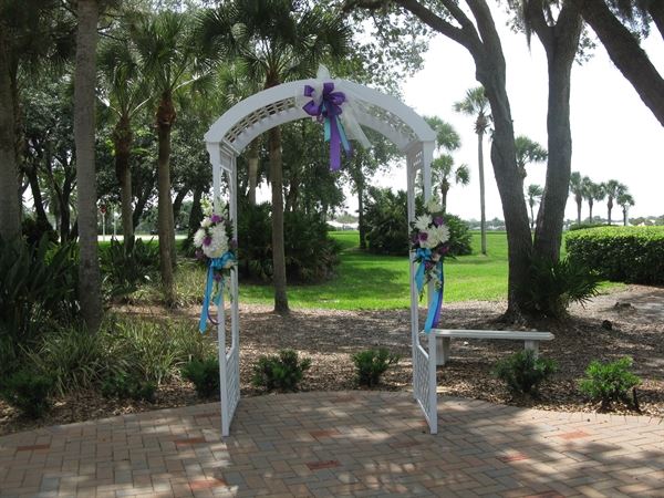 Simple Seaside Ceremonies