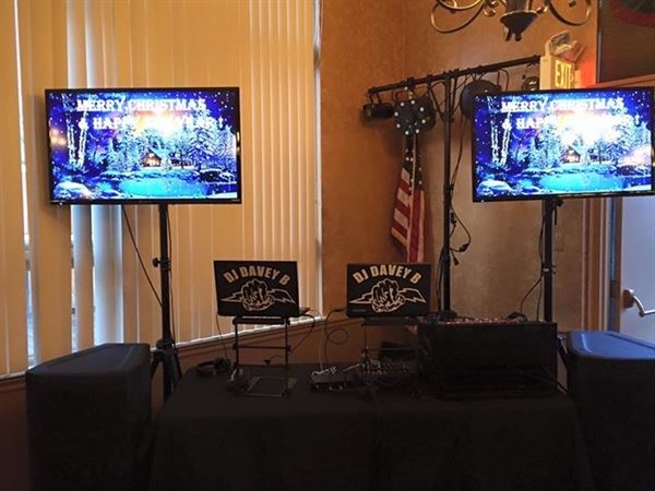 DJ Davey B & Photo Booth Entertainment