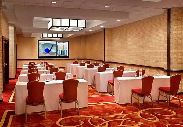 Trumbull Marriott Shelton