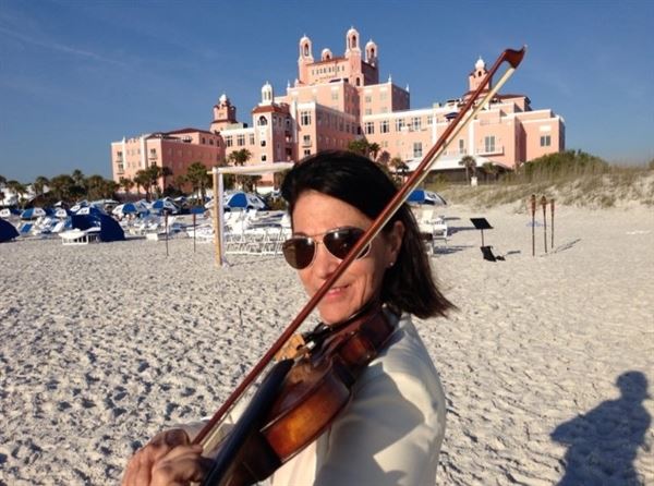 Laurie Vodnoy-Wright Violinist