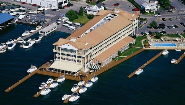 Riveredge Resort Hotel