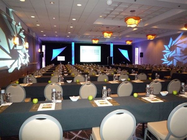 Holiday Inn Chicago-Mart Plaza River North