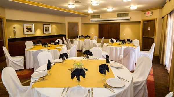 Hilton Garden Inn Valencia Six Flags