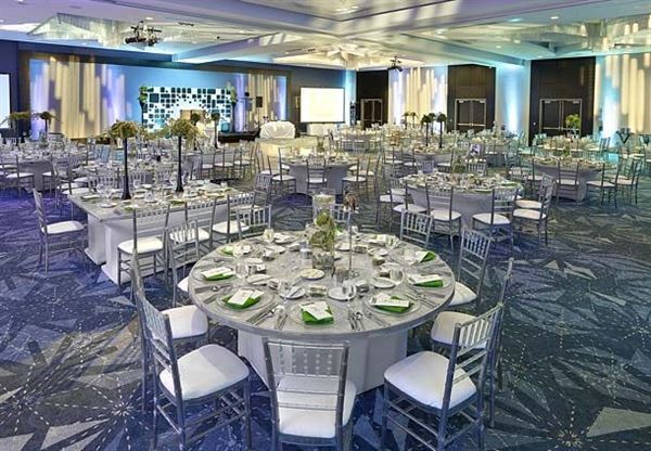 Renaissance Hotel Edmonton Airport