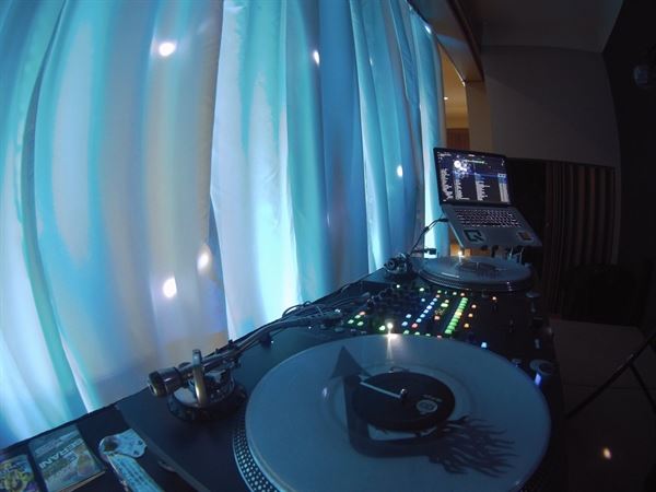 QUARTZ LOCKED PRODUCTIONS