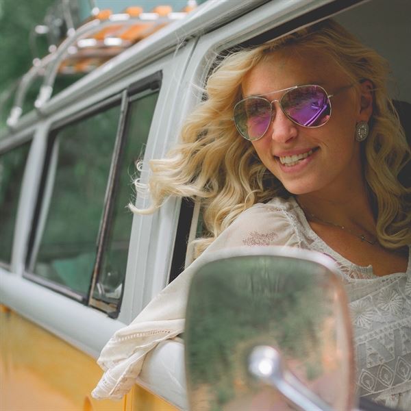 77 VW Photo Booth Bus