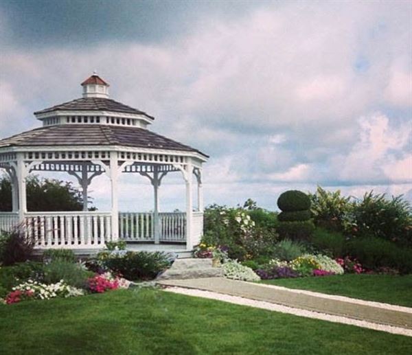 White Cliffs Country Club