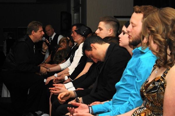 COMEDY HYPNOTIST SCOTT CHRISTIE