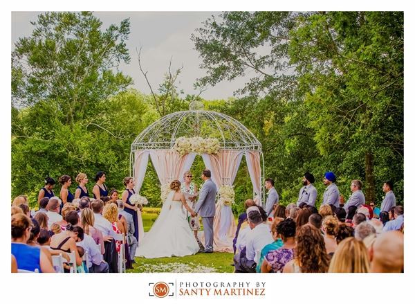 Photography by Santy Martinez