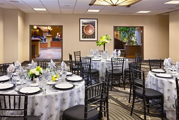 Embassy Suites by Hilton Los Angeles Intl Airport - South