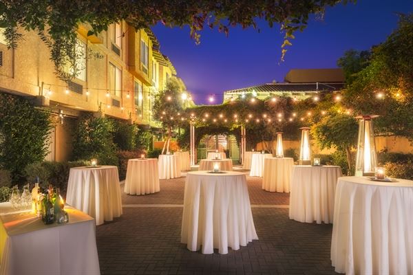 DoubleTree by Hilton Campbell - Pruneyard Plaza