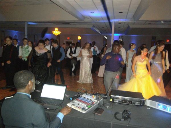 Your Sound Man DJ & Technician Service - Orlando