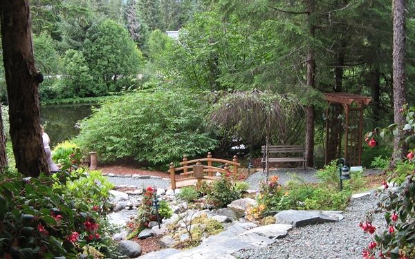 Pearson's Pond Luxury Inn and Adventure Spa