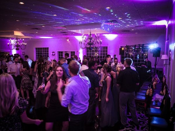 Answer Back Entertainment DJs and Photo Booths