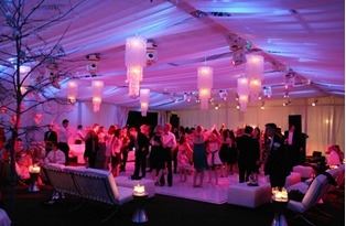 ELITE MUSIC EVENTS - Pro MC DJ's, Lighting, Solo Musicians, Live Show Bands & Variety Entertainment