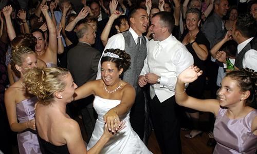 ELITE MUSIC EVENTS - Pro MC DJ's, Lighting, Solo Musicians, Live Show Bands & Variety Entertainment