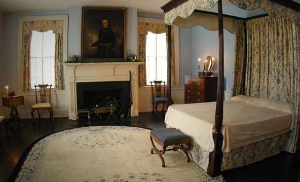 Crescent Bend House & Gardens