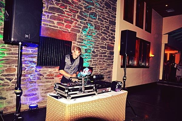 Full Service Entertainment