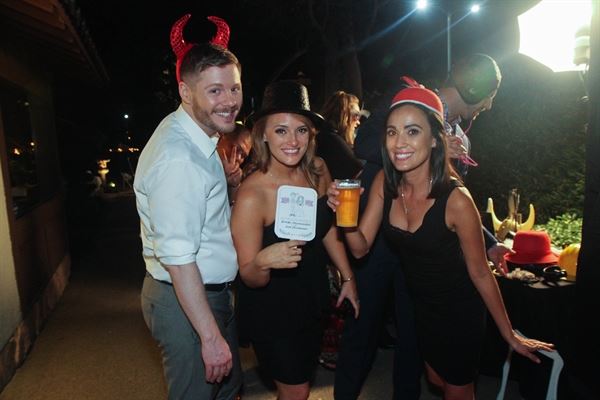 Ambrosia Karoake and Photobooth Services