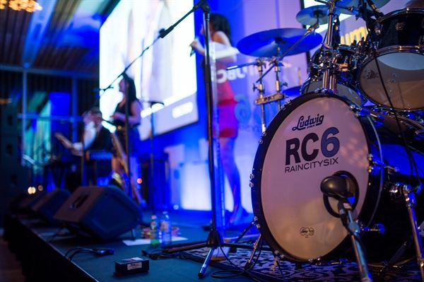 The Rain City 6 Band - Vancouver Wedding, Event & Dance Cover Band