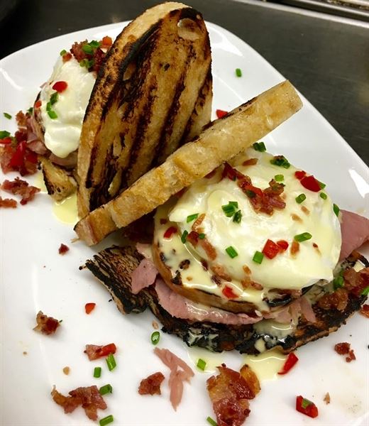 Irises Cafe & Wine Bar