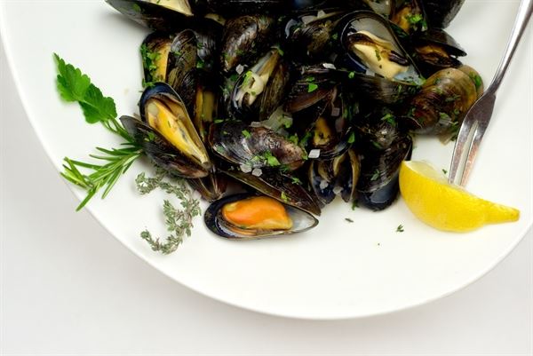 Irises Cafe & Wine Bar