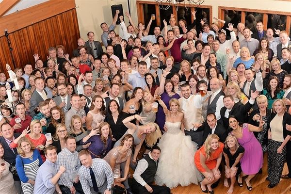 2 The Maxx Entertainment